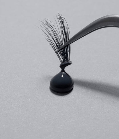 WATERPROOF LASH GLUE - US 3426